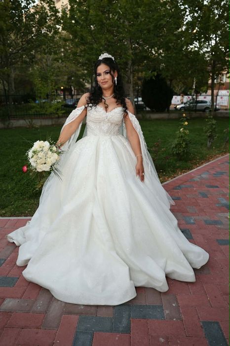 Rochie mireasa de vanzare