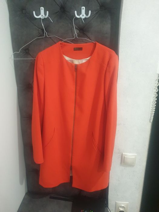 Продаётся верхняя одежда