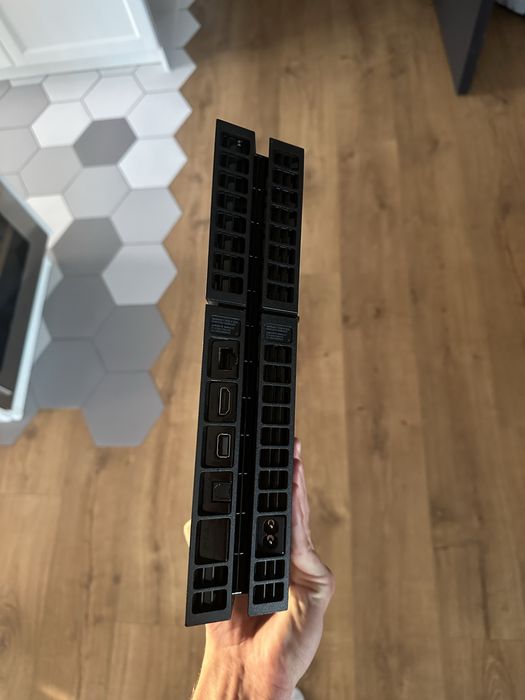 Ps4+7 игри към него и джойстик