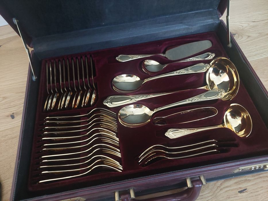 Set tacâmuri 70buc