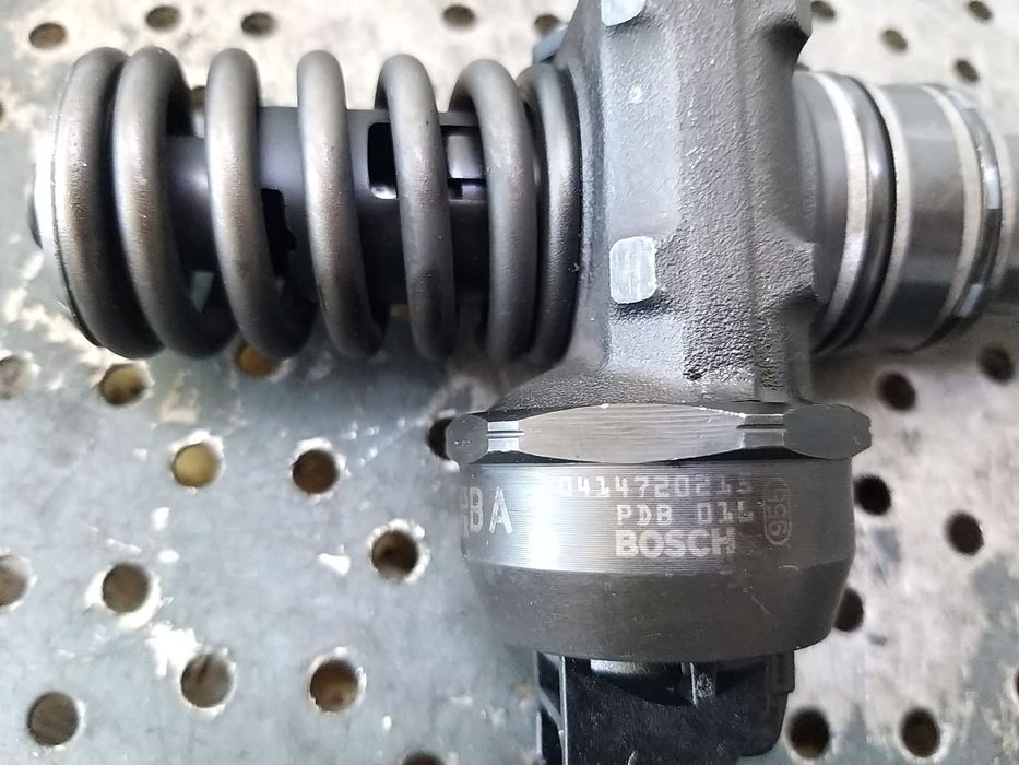 Injector 1.9 tdi vw touran 1t 038130073ag 0414720215