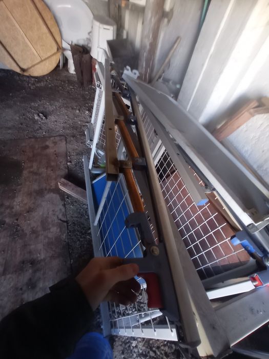 Продам все есть но одно место сломано