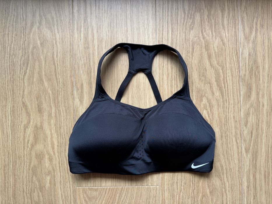 НОВ - Черен спортен сутиен Nike, размер S / 36