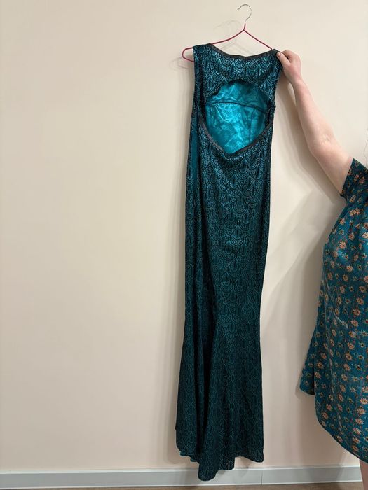 Продам платья по 3000тг