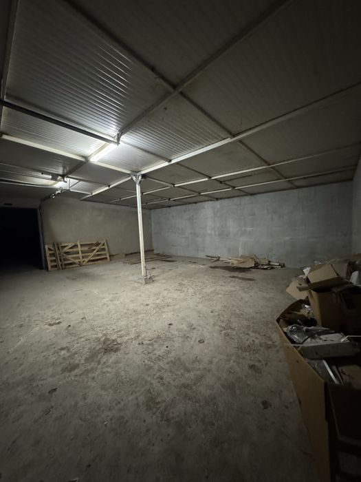 Hala 300 mp2+Curte Betonata 800 mp2