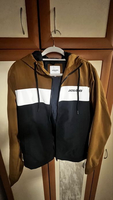 Мъжко(юношеско) яке