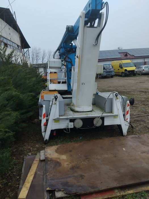 Vând platforma cu nacela