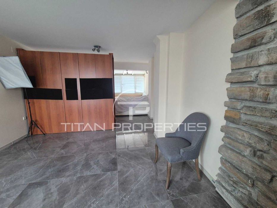 Продава се Тристаен апартамент в Пловдив, Кършияка - 220 кв.м за 2037 €/кв.м - Снимка #3