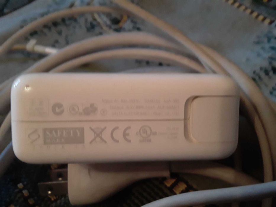 Зарядка от MacBook
