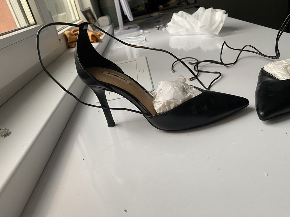 Туфли на завязках