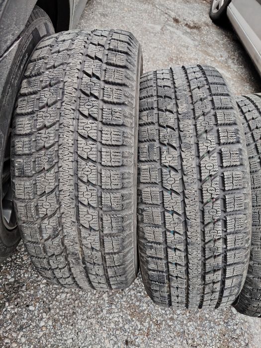 Гуми Toyo 235 55 19