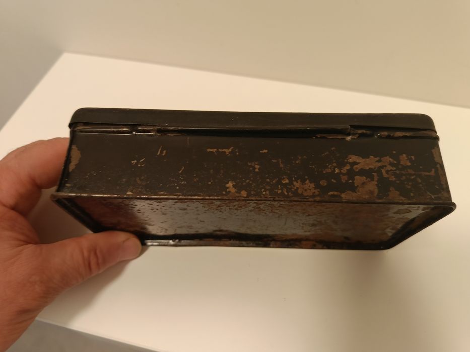 Кутия от шевна машина Гринцнерь