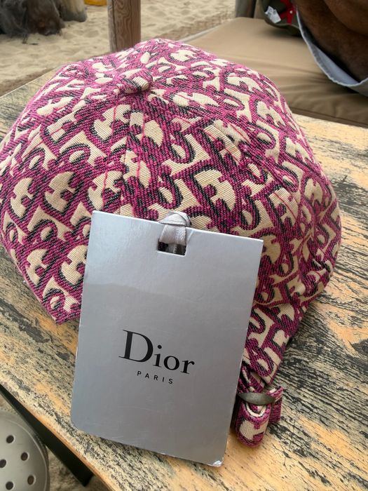 Шапка с козирка Christian Dior