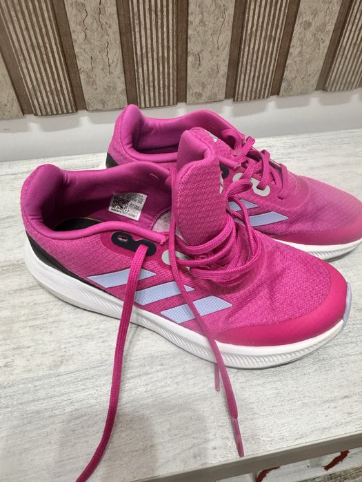 Кроссовки Адидас