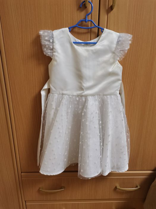 Платье нарядное на девочку