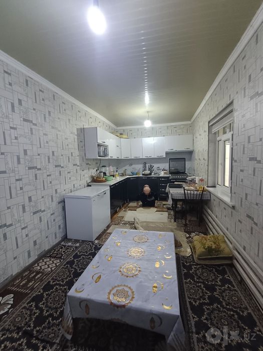 Уй сотилади,шароитлари яхши