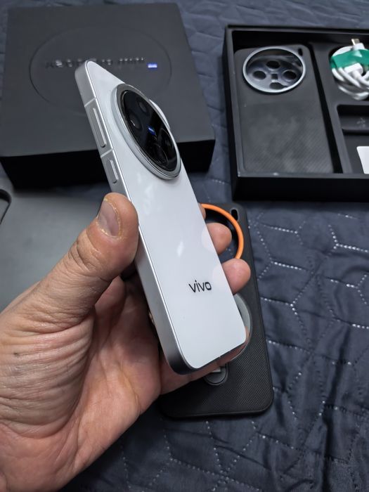 Vivo X200 Pro mini - 12GB RAM / 256GB -  Full box