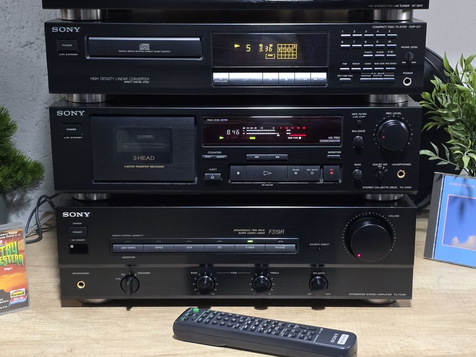 Linie audio SONY, amplificator ,deck 3 head, tuner, cd player ,pick-up