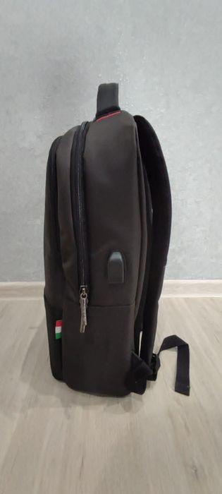 Продаю рюкзак абсолютно новый