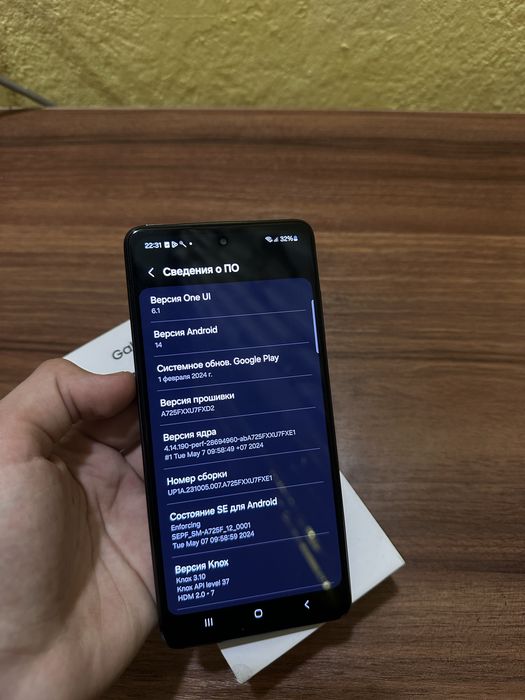 Продам samsung galaxy A72 в отличном состоянии