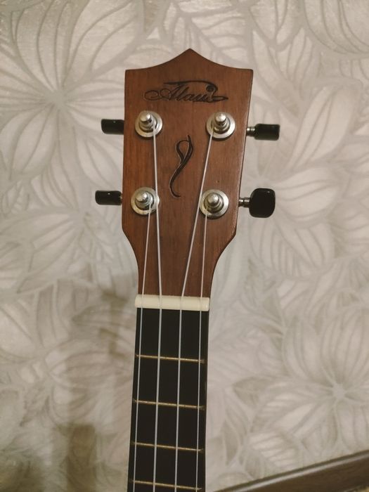 Укулеле тенор ALAU