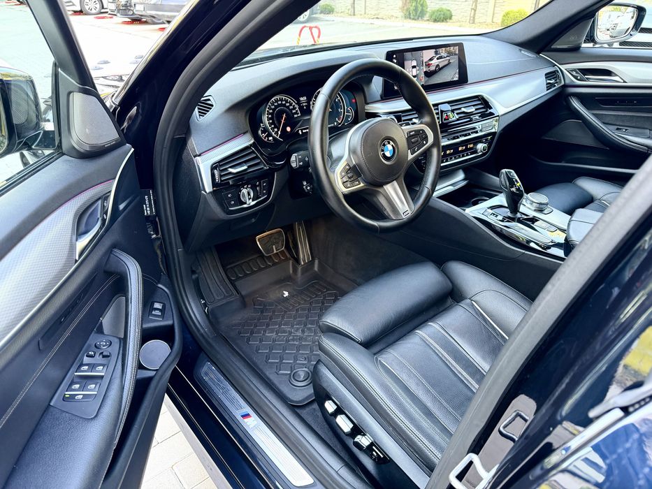 BMW 520d Xdrive M Packet - Camere 360, Distronic, Softclose, Harman Kardon