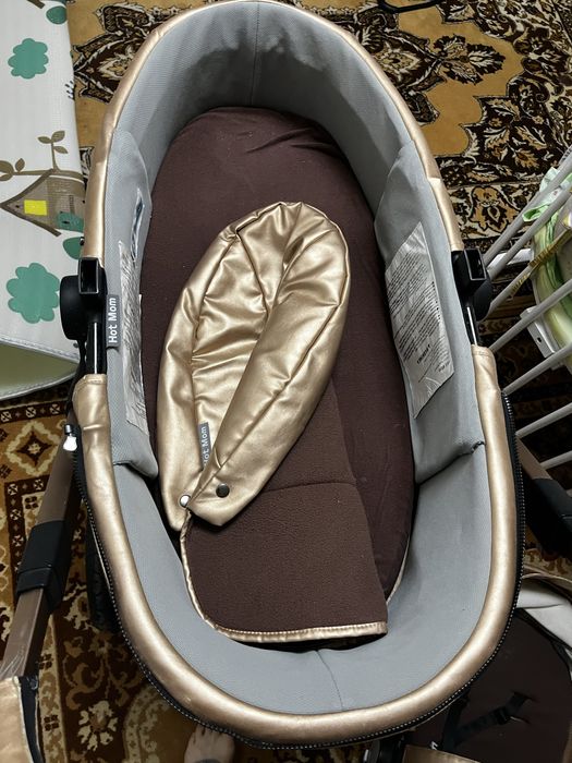 Продам коляску с 2 блоками