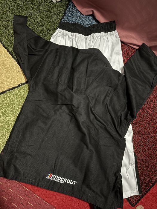 Kimono nockout kempo