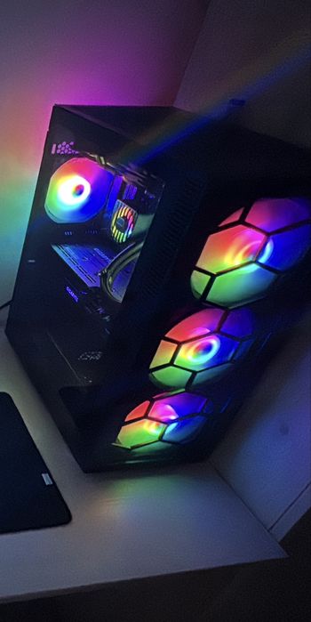 Pc Gaming Rx7800xt cu Ryzen 5 7600x  32GB RAM + Monitor Dell 165Hz
