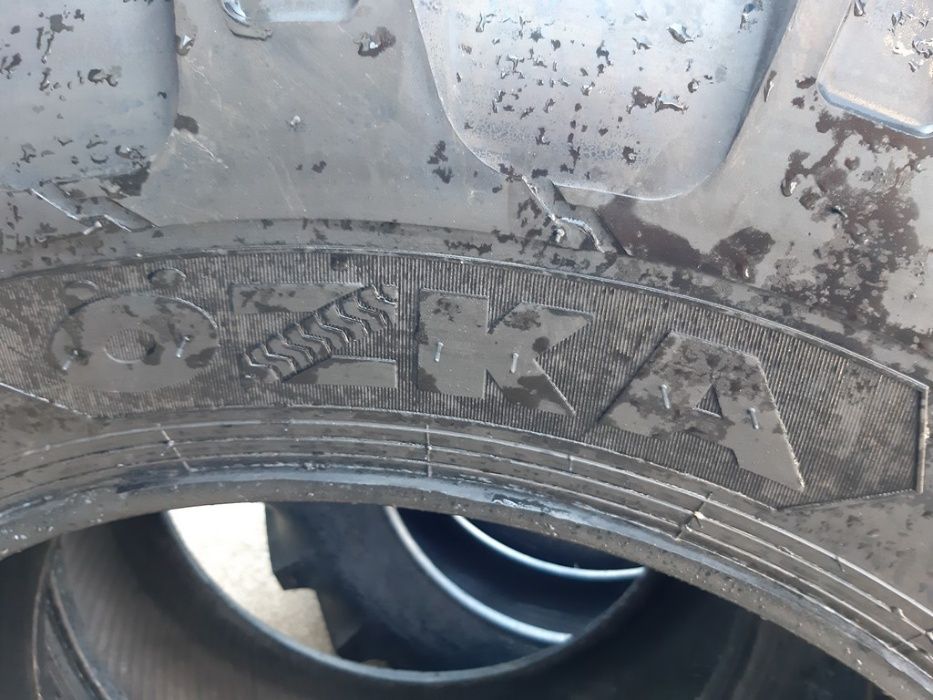 Anveope noi 14.9-28 Cauciucuri agricole de FIAT 445 garantie