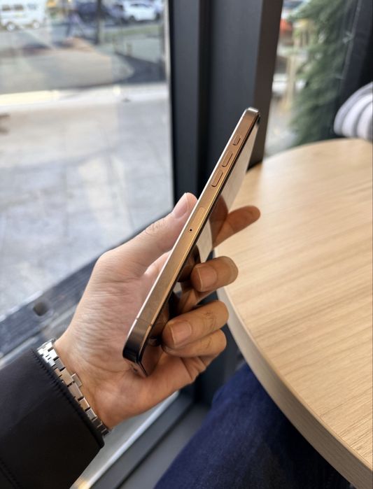 Ayfon 16 pro max 256gb 94 romkast