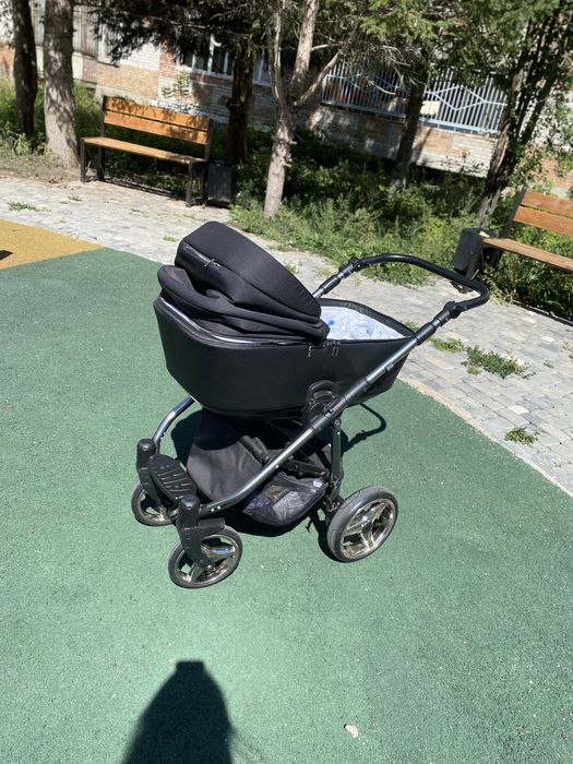 Продам коляску Adamex 3 в 1
