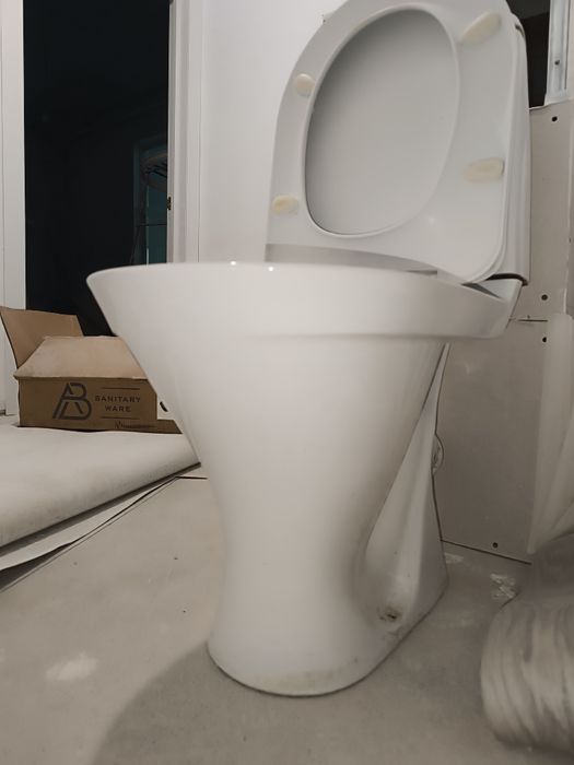 Продам унитаз Sanita б/у