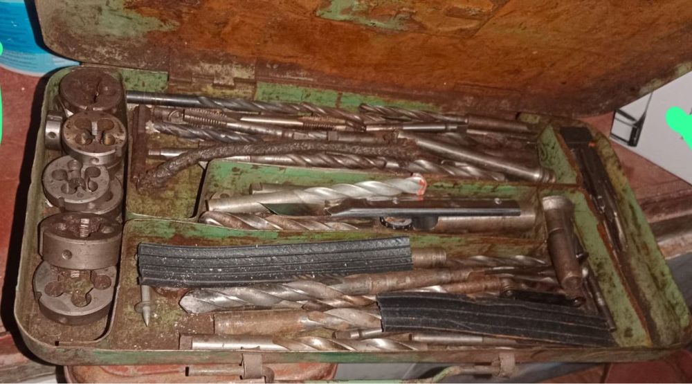 Инструменты металл сталь