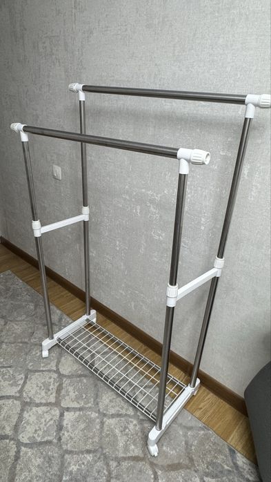 Вешалка напольная, стойка для одежды