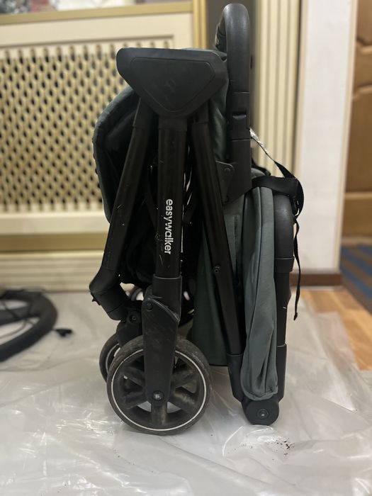 Продам прогулочную коляску easywalker Jackey