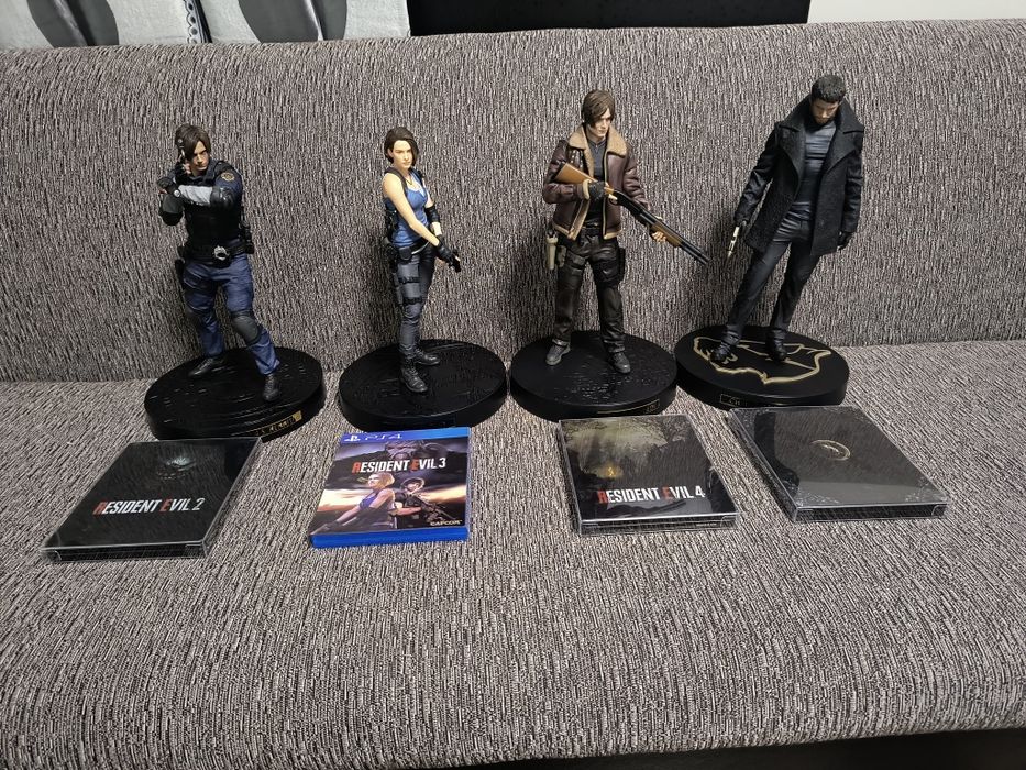 Resident Evil 2, 3, 4, 8 Village Collectors edition PS4 PS5