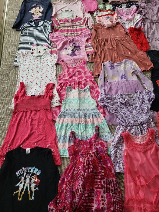 Lot rochite,hăinuțe fete 3- 5 ani