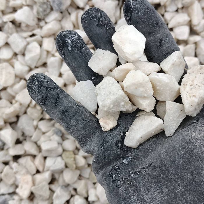 Камни белые декоративные для сада