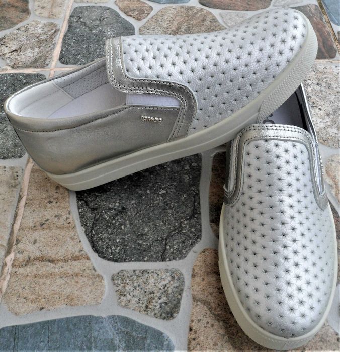 mocasini argintii din piele naturala cu perforatii IGI&CO
