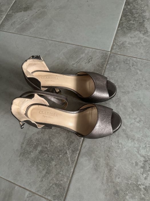 Продам босоножки!