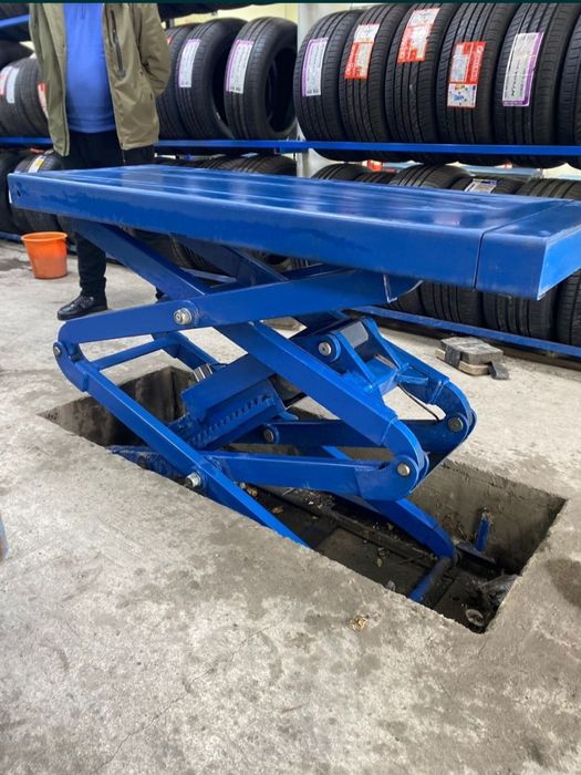 Подъемник ножничный