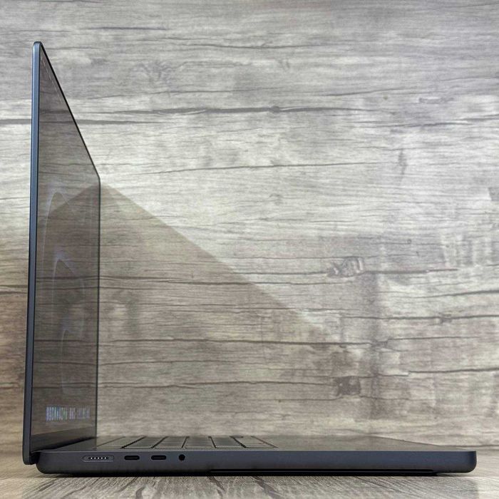 Б/У MacBook Pro 16” M3 Pro/ 18Gb / 512GB Black