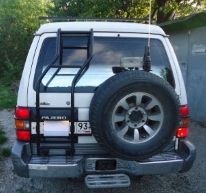 Авто лестница на багажник авто