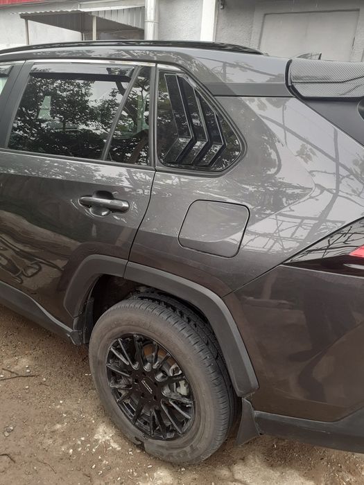 Продам Тойота Рав4 2021гв