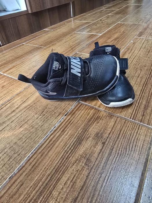 Adidași Nike mărime 25