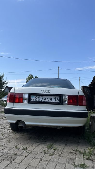 ауди 80 б4 в хорошем сос.