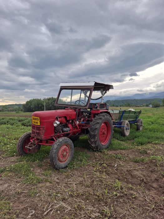 Vând tractor Fahr d180H