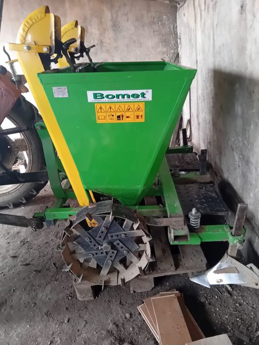 Masina de pus cartofi