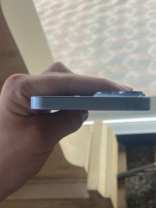 Apple iPhone 14 256ГБ, в отличном состоянии